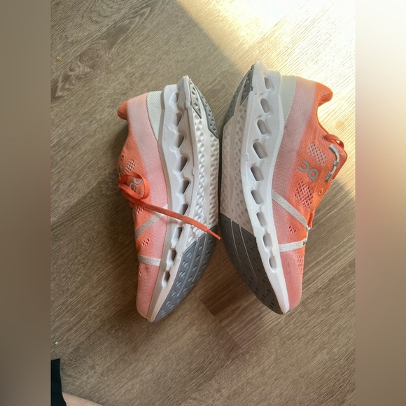 On Cloudsurfer Running Shoes Women’s 10.5 Orange White Lightweight Trainers - Picture 7 of 9